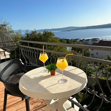Apartments Badnje Dramalj Eksteriør billede