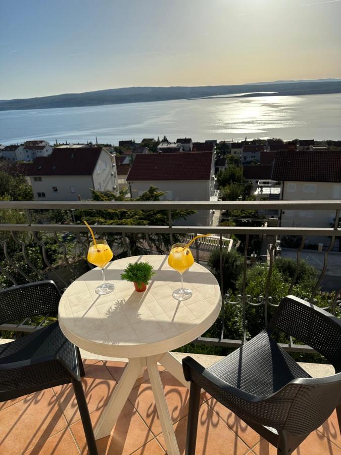 Apartments Badnje Dramalj Eksteriør billede